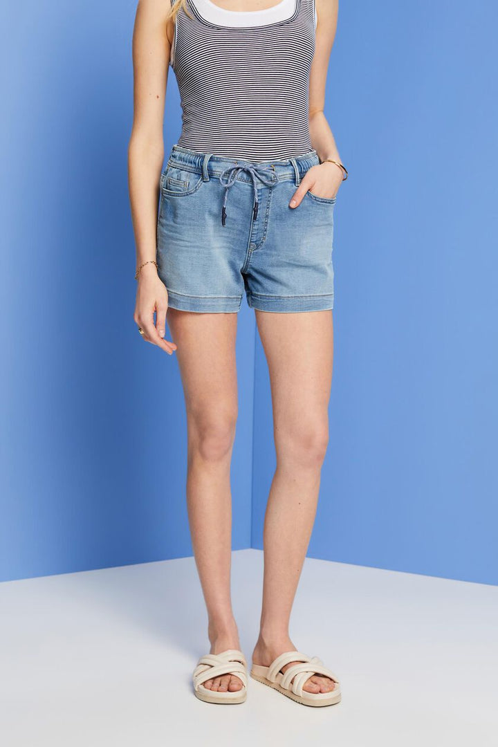 JOGGER STYLE JEAN SHORTS