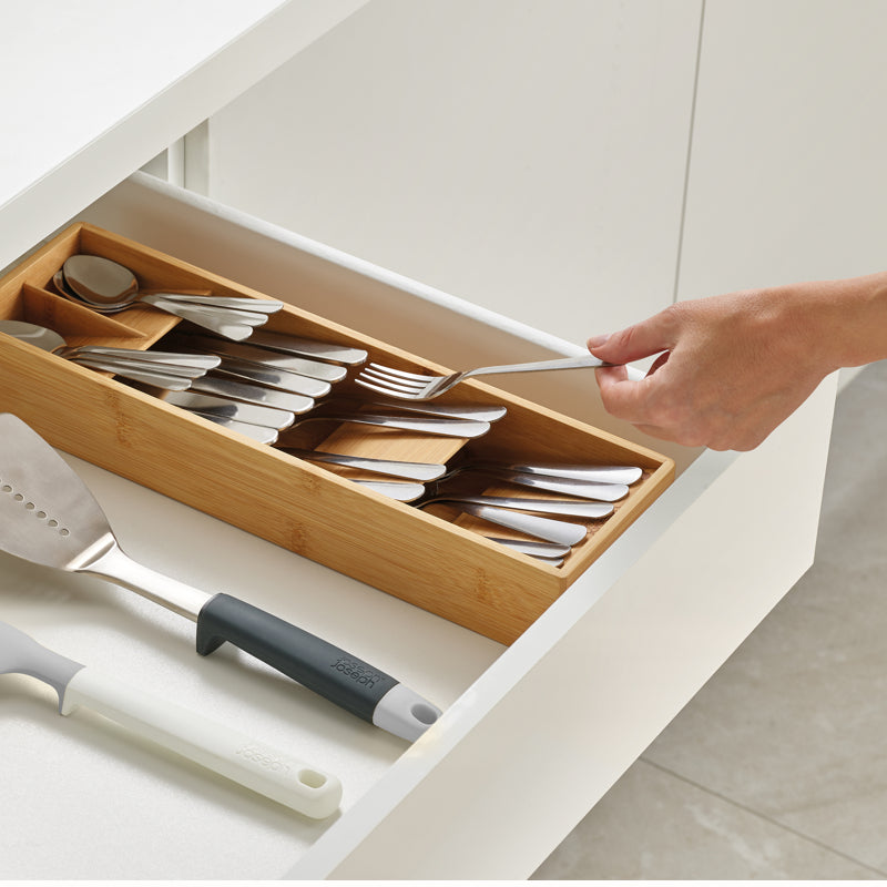 Range-couverts en bambou
