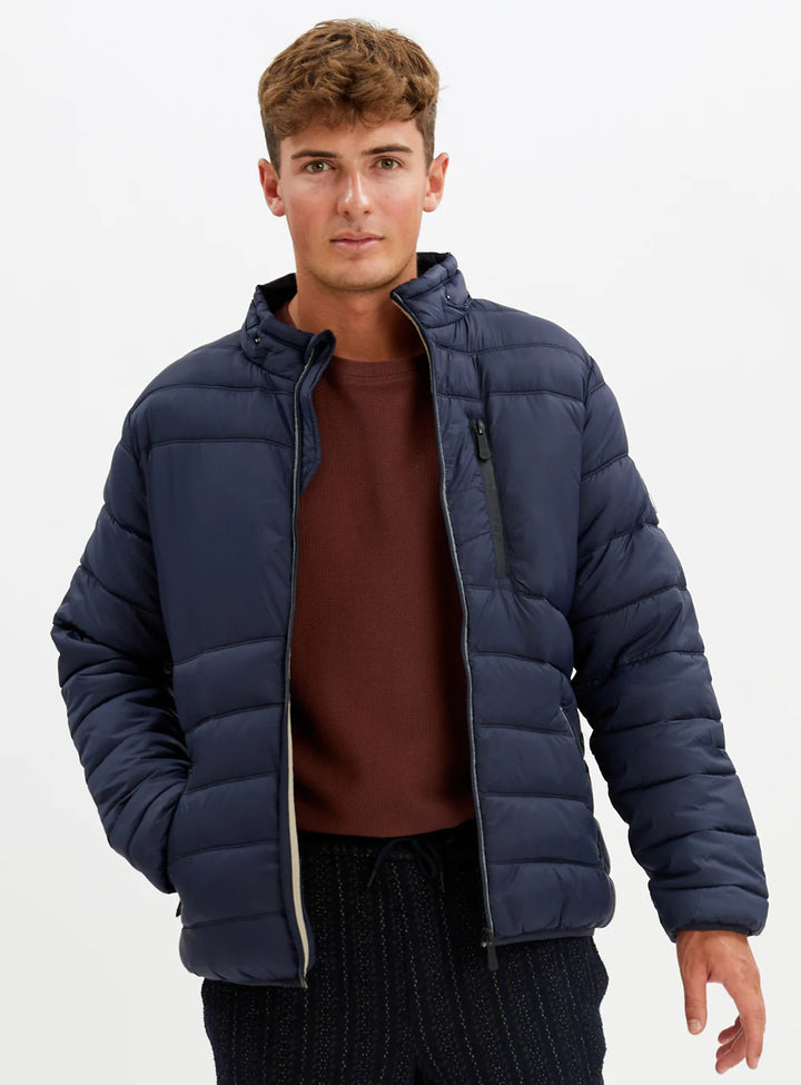 Point Zero Lowell Detachable Hood Ultralight Jacket
