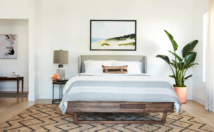AURA QUEEN BED