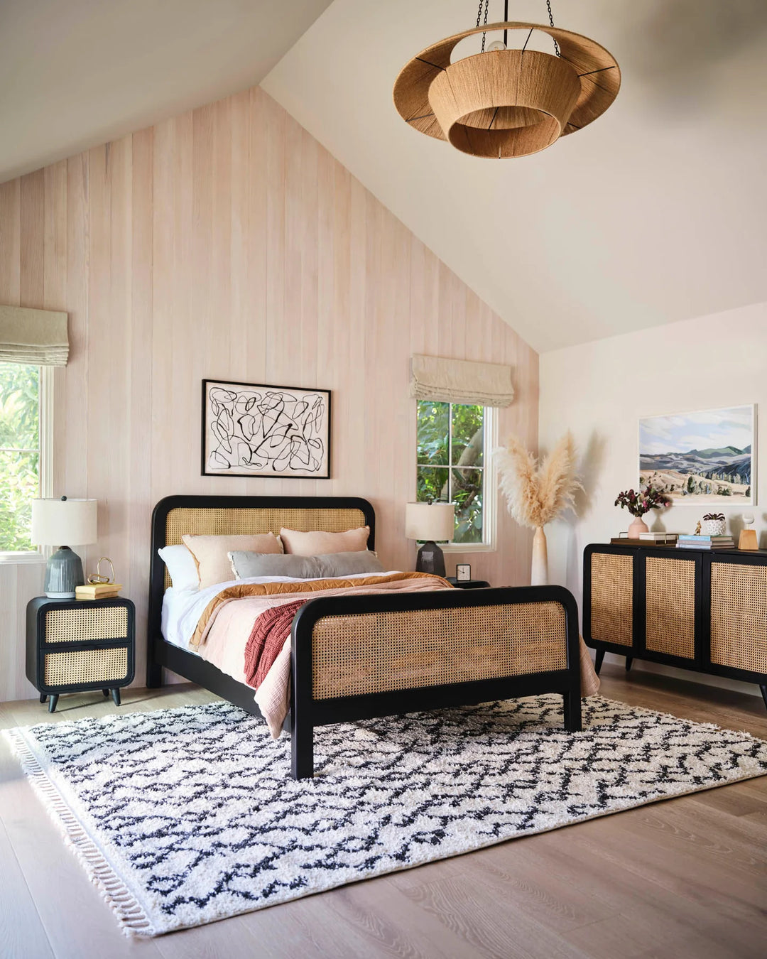 CANE OVAL QUEEN BED