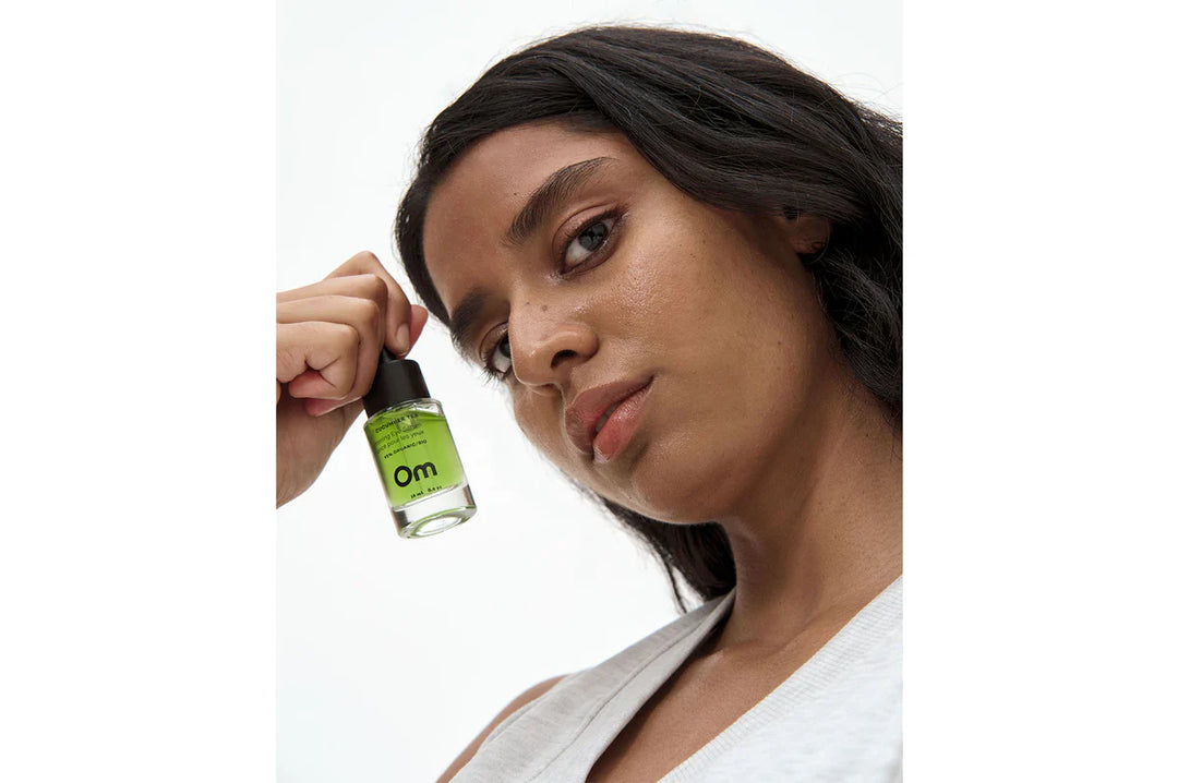 CUCUMBER TEA BRIGHTENING EYE SERUM 18ML