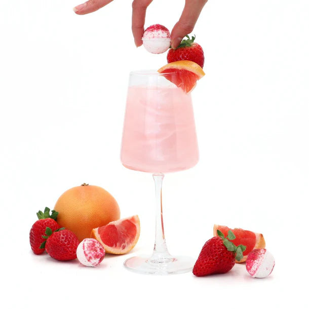 GRAPEFRUIT STRAWBERRY COCKTAIL BOMB