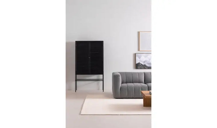 ISANDROS CABINET