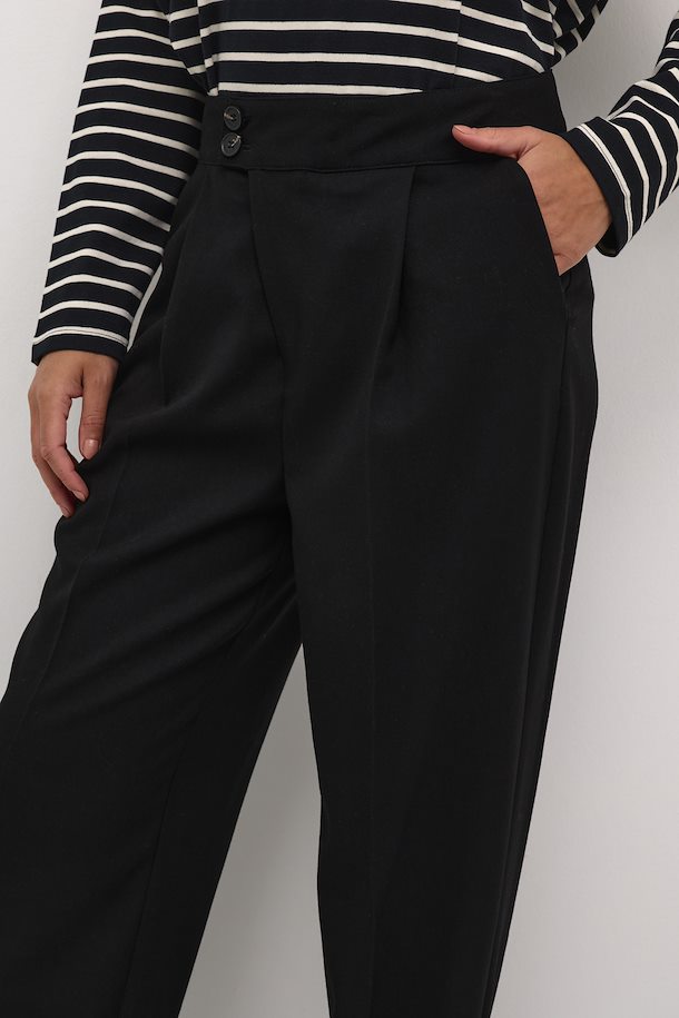KAMERLE TROUSERS "BLACK DEEP"