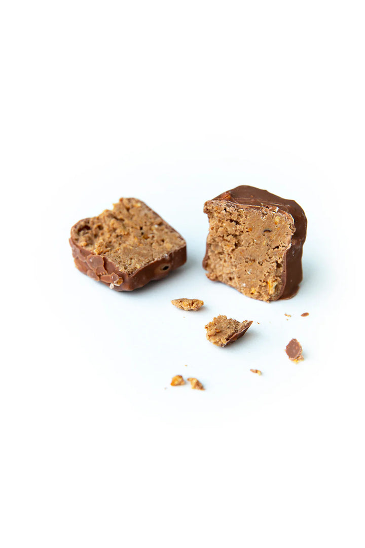 JULIETTE & CHOCOLATE CRUNCHY PRALINE CUBE 38g