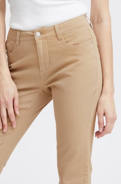FRFOTWILL CAPRI PANTS "SILVER MILK"
