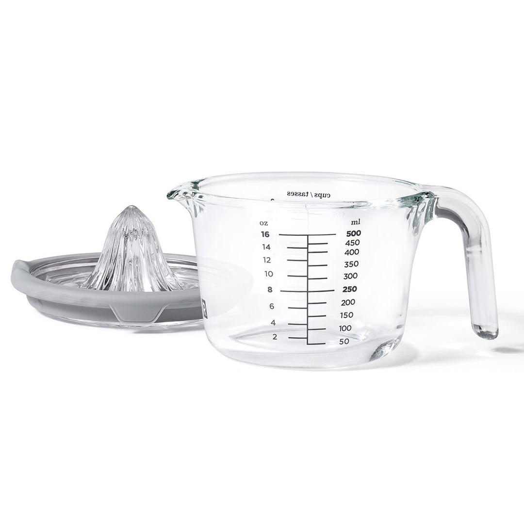 RICARDO Measuring Cup with Citrus Juicer