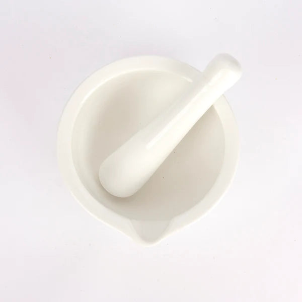 MAXWELL & WILLIAMS MORTAR AND PESTLE - WHITE