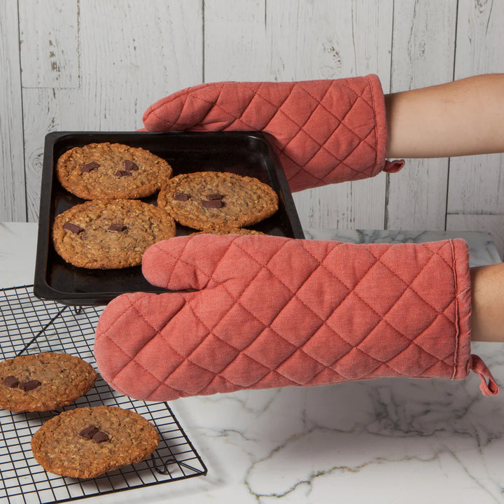 DANICA STONEWASH OVEN MITT CLAY