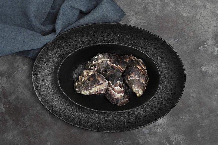 Maxwell & Williams Caviar Oval Bowl 24x17cm