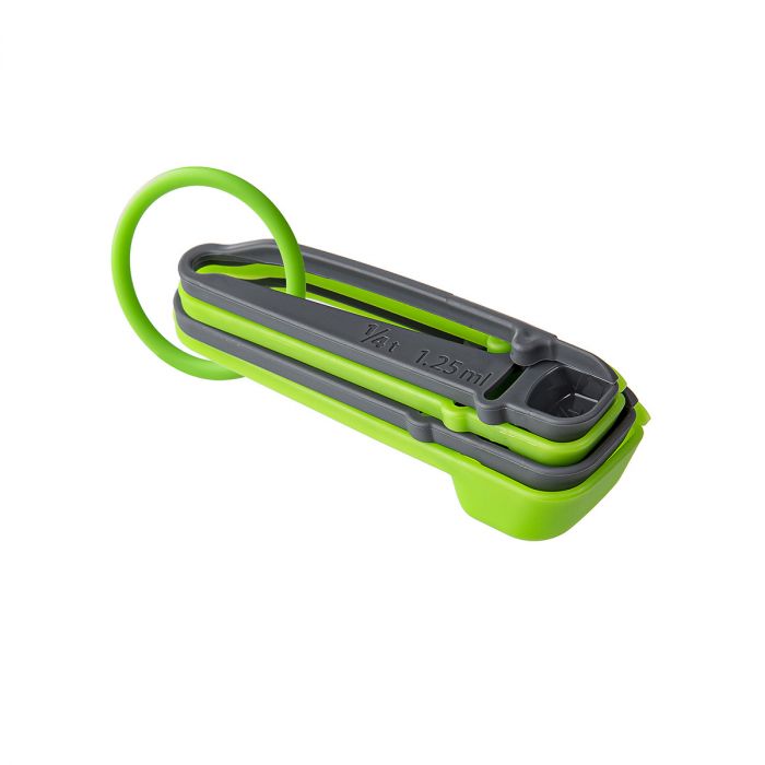 Measuring spoons with leveler