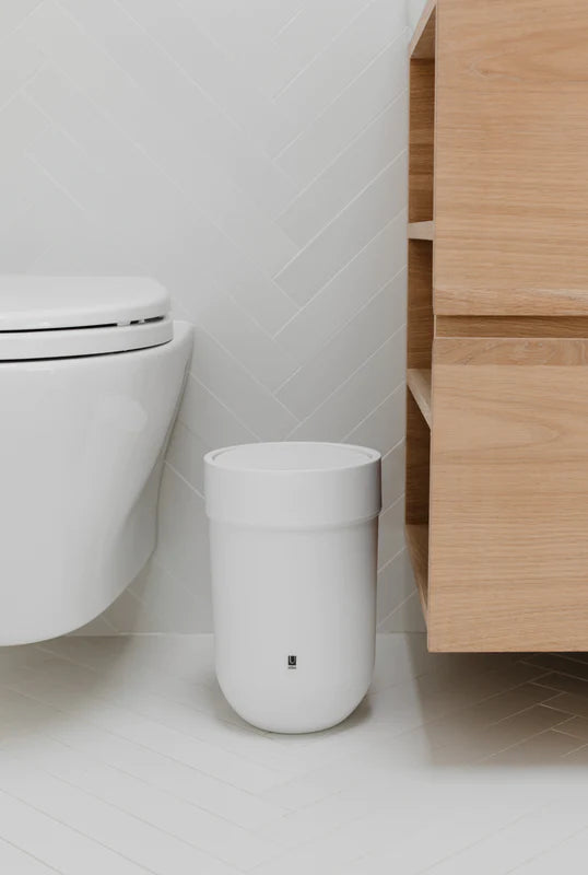 Brabantia 30 L Kitchen Touch Bin New (White) Couvercle amovible, ouverture Soft-Touch, poubelle facile à nettoyer + sacs poubelle