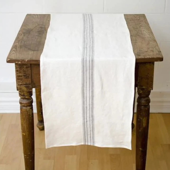 WHITE RUNNER WITH NATURAL STRIPES