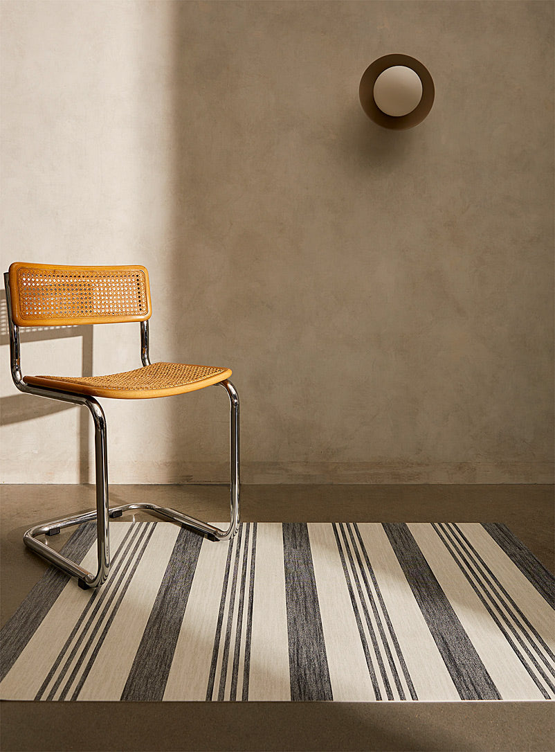 Adama Alma Roy Grey Vinyl Rug 91x152 cm
