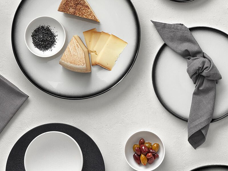 Maxwell & Williams Assiette à bord en granit Caviar 26.5 cm, lot de 4