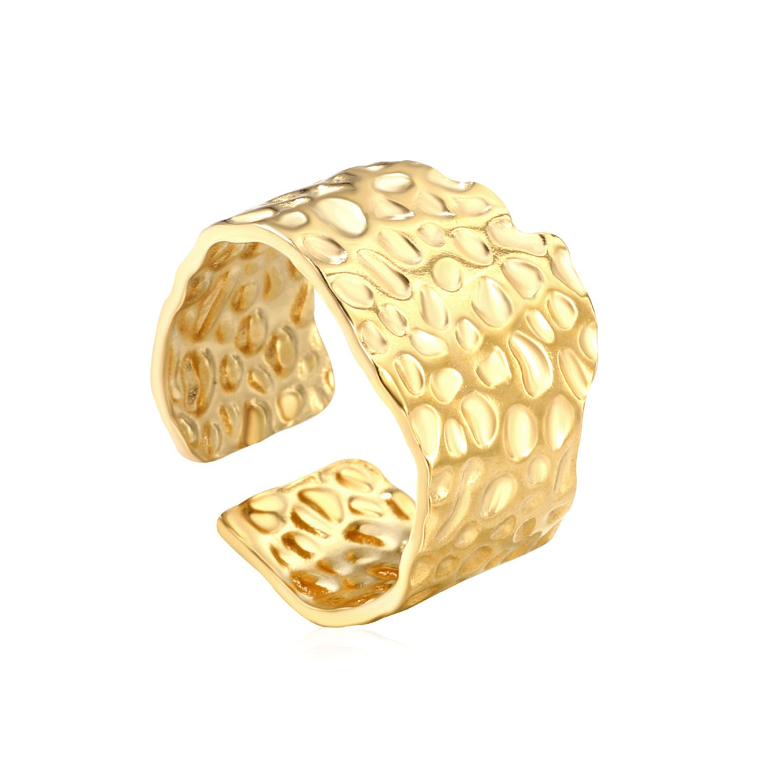 Wrinkle Pattern Luxe Ring