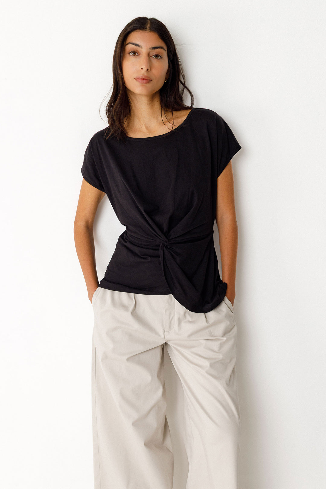 ALAINE-GOTS T-SHIRT "BLACK"