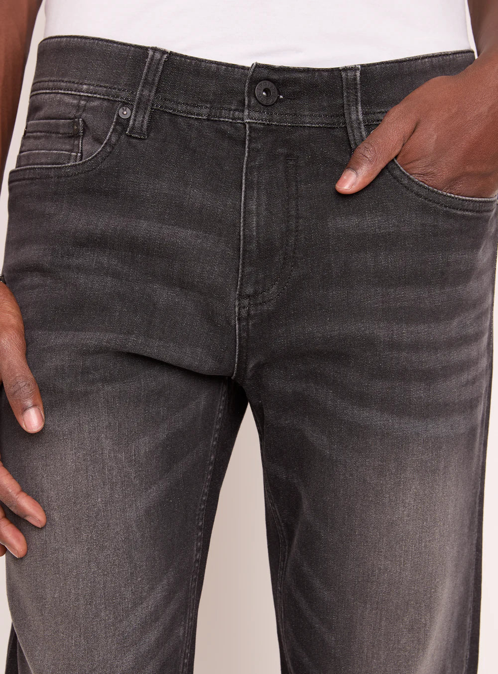 ALEXANDER STRAIGHT FITTED JEANS WITH 5 POCKETS