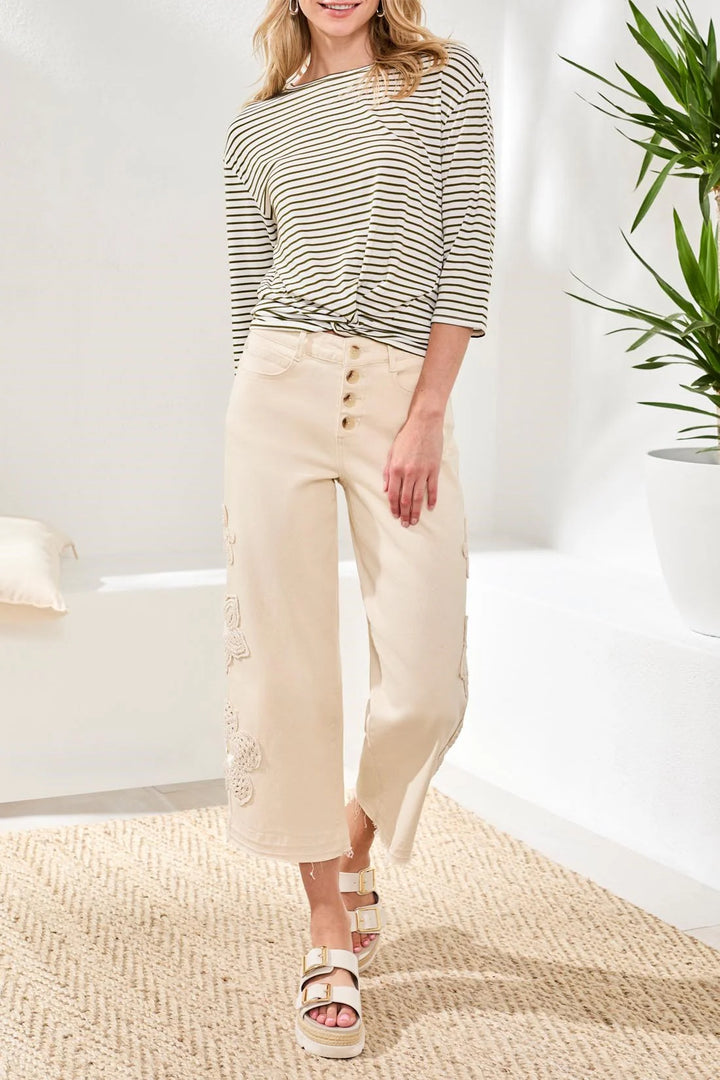 AUDREY BUTTON-FLY WIDE CROP JEANS WITH FLORAL DETAIL "ECRU"