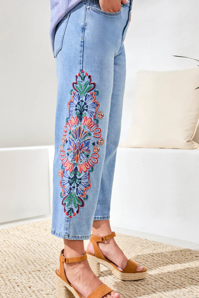 AUDREY WIDE CROP JEANS WITH FANCY EMBROIDERY "DESERT BLUE"
