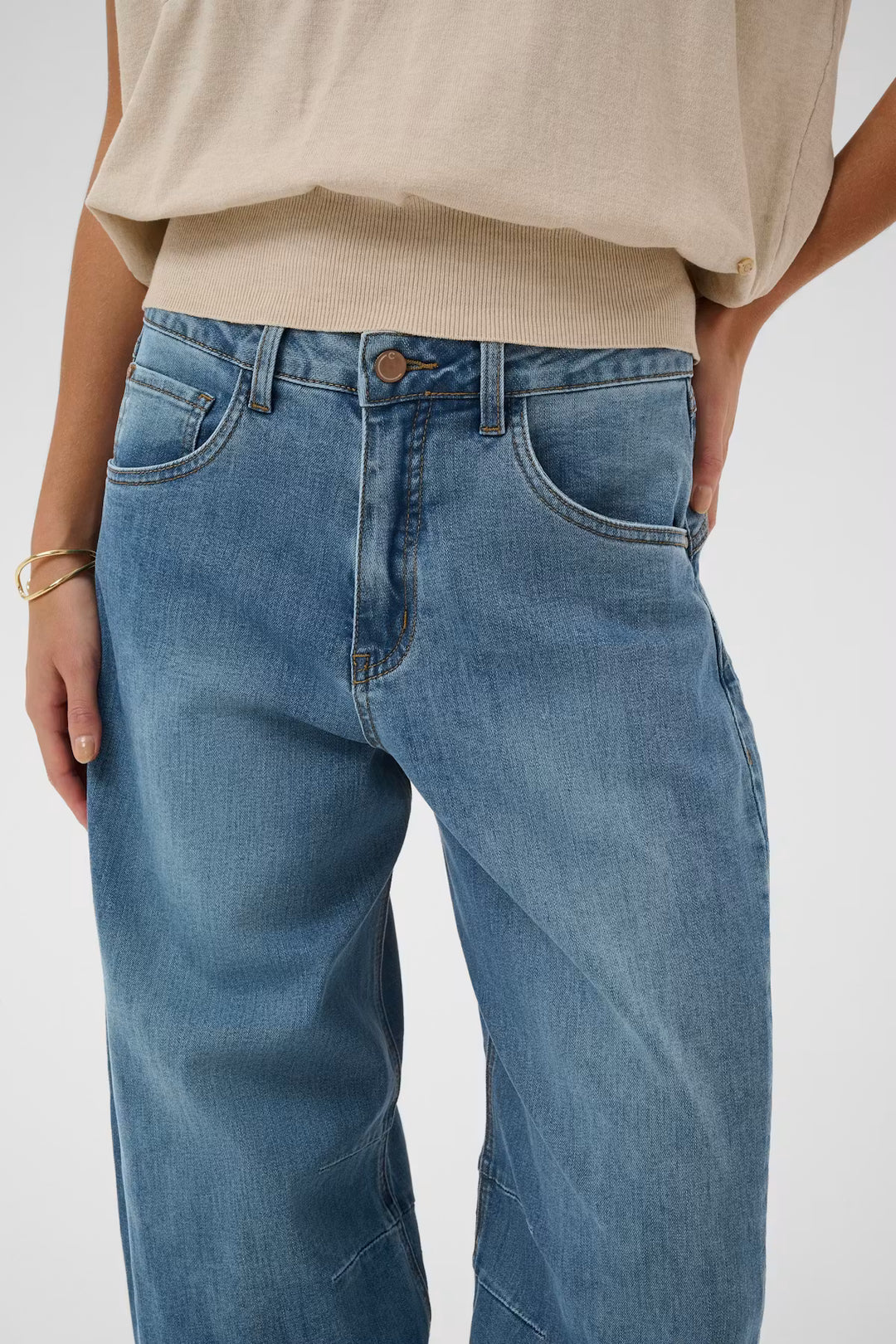 CRBAHREN BARREL JEANS "DAWSON MEDIUM BLUE DENIM"