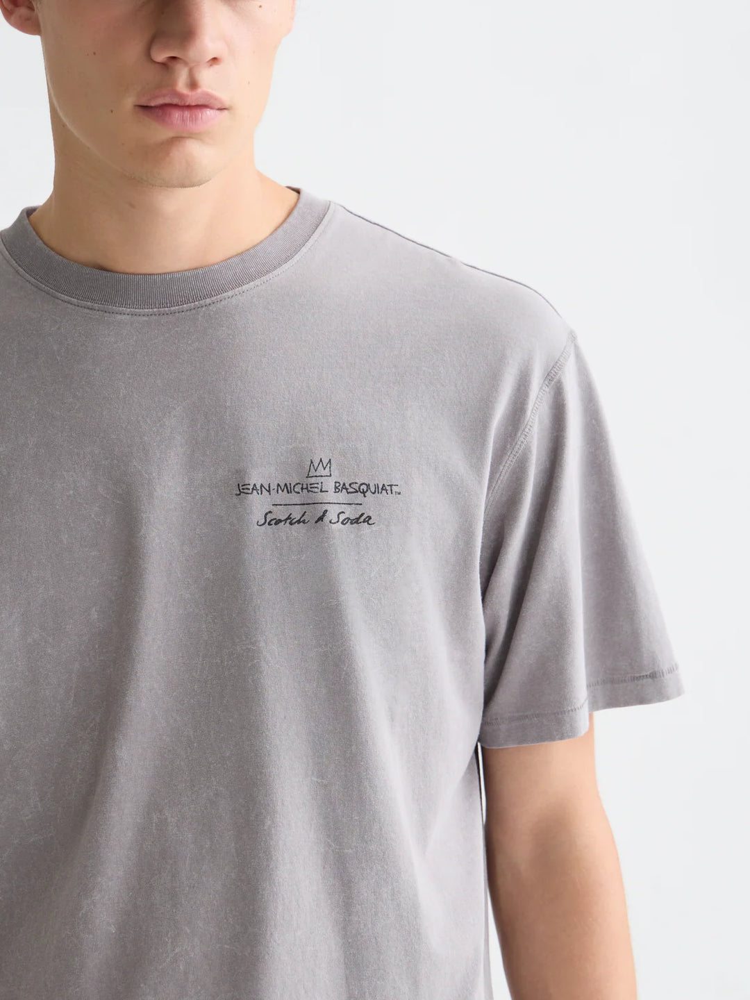 SCOTCH &amp; SODA X BASQUIAT ARTWORK RELAXED TEE "STEEL GREY"