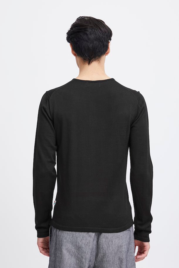 CFKENT PULLOVER "BLACK"