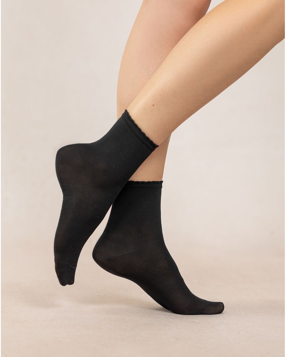 SHORT SCOTTISH YARN SOCKS, PLAIN RICKRACK "BLACK"