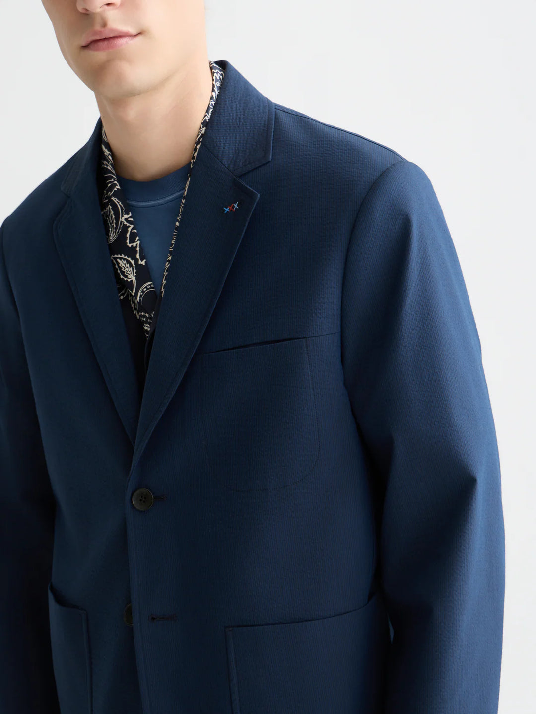 UNCONSTRUCTED COTTON-BLEND SEERSUCKER BLAZER "PAGEANT BLUE PINSTRIPE"