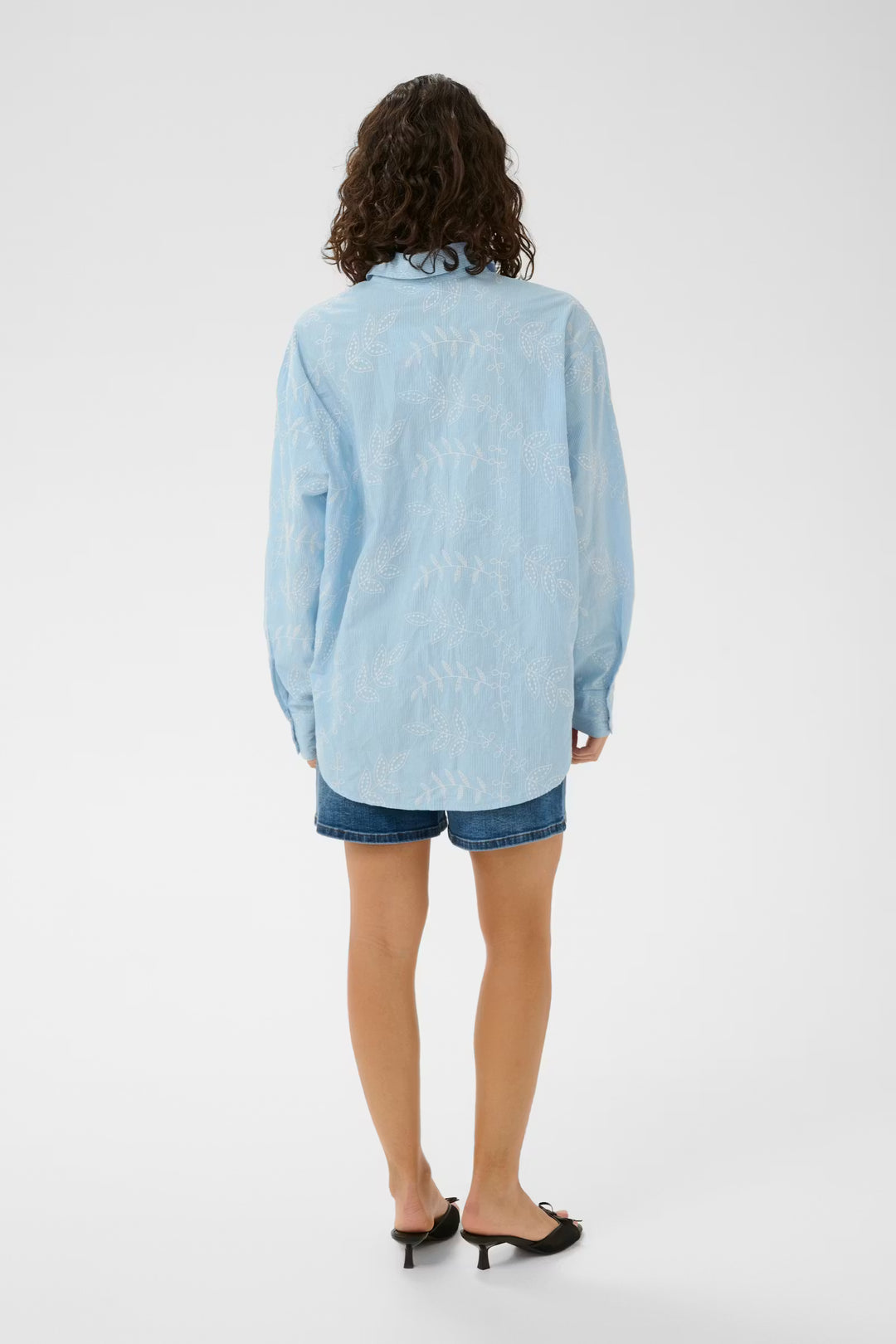 KAMARLEE SHIRT "CHALK BLUE EMBROIDERY STRIPE"