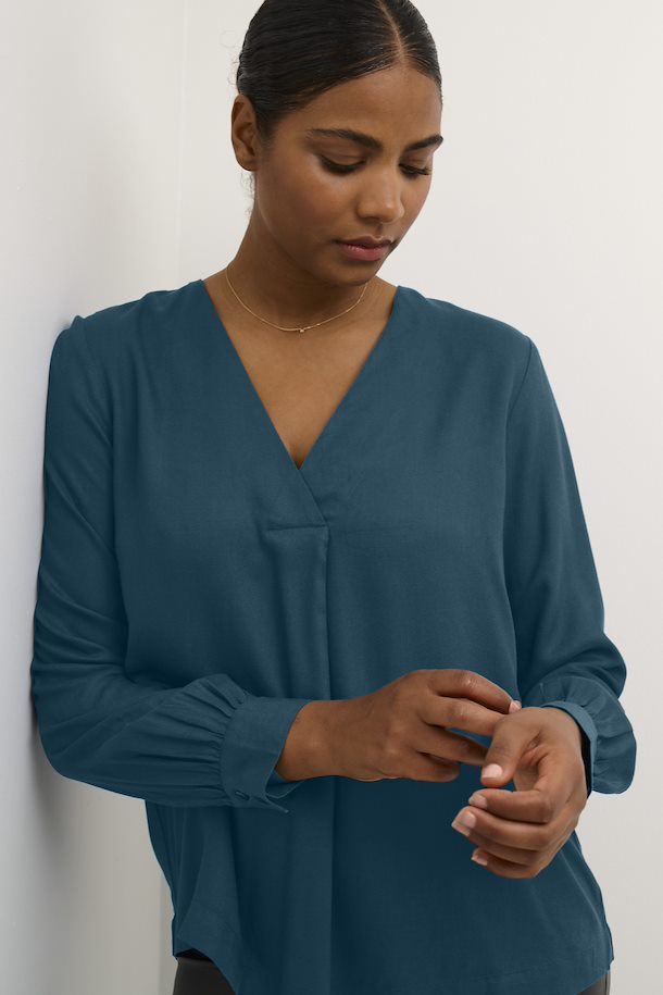 KAKELLY BLOUSE - LEGION BLUE