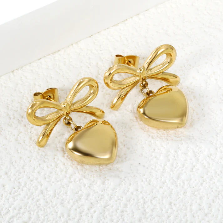 BOW &amp; HEART CHARM STUDS - GOLD