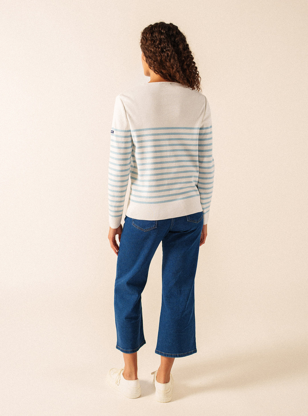 BREHAT STRIPED COTTON V-NECK SWEATER "BLANC/NUANCE"
