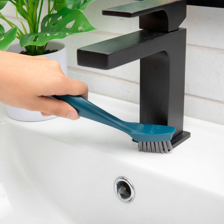 CLEAN OCEAN GROUT BRUSH