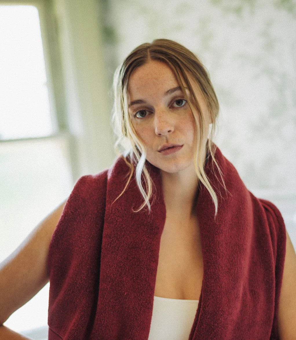 CLASSIC STRETCH TOWEL - BURGUNDY