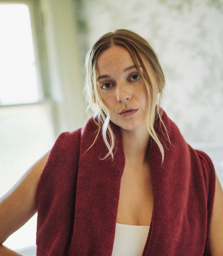 CLASSIC STRETCH TOWEL - BURGUNDY