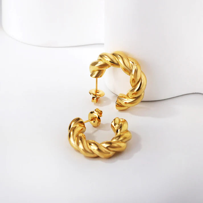 RADIANT C EARRINGS - GOLD