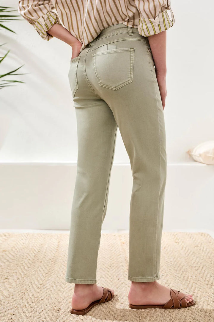 COMFORT STRETCH SOPHIA CURVY HUGGING STRAIGHT DENIM "CACTUSCLAY"
