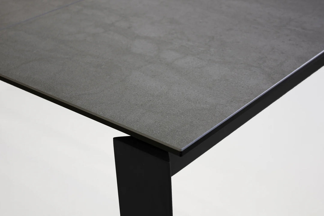 CASPER EXTENSION DINING TABLE "GREY ON BLACK"