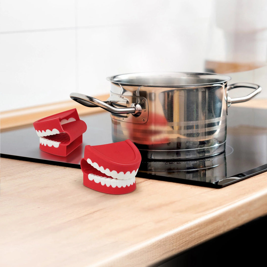 CHOMP - POT HOLDERS