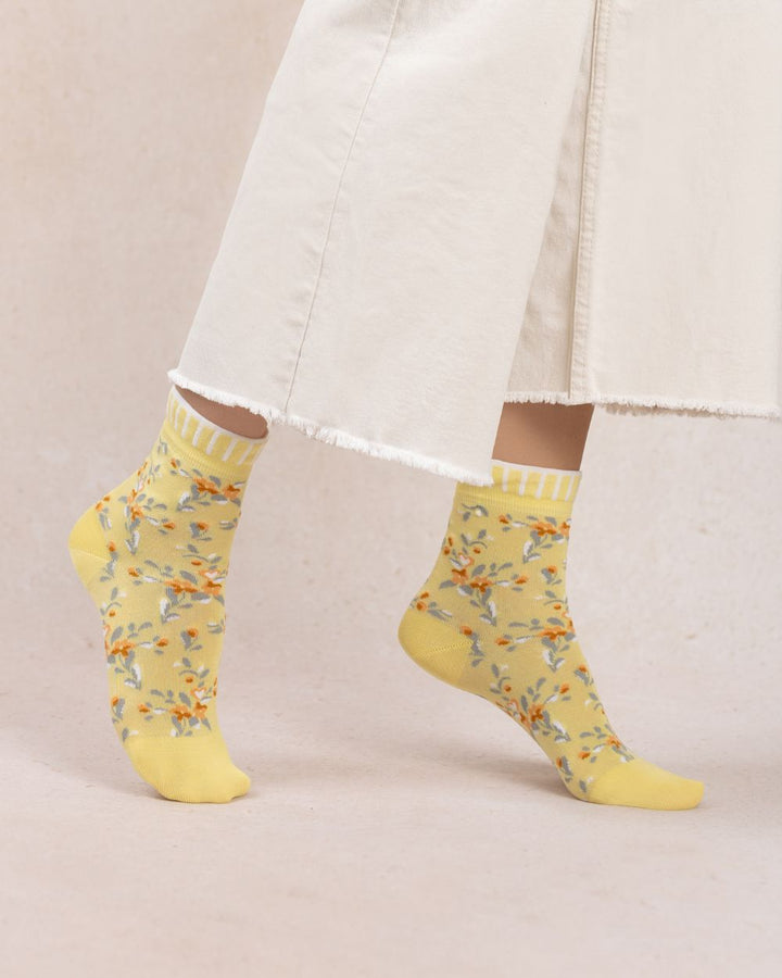 LIBERTY PRINT SHORT SOCKS IN SCOTTISH WOOL AND LEMONGRASS