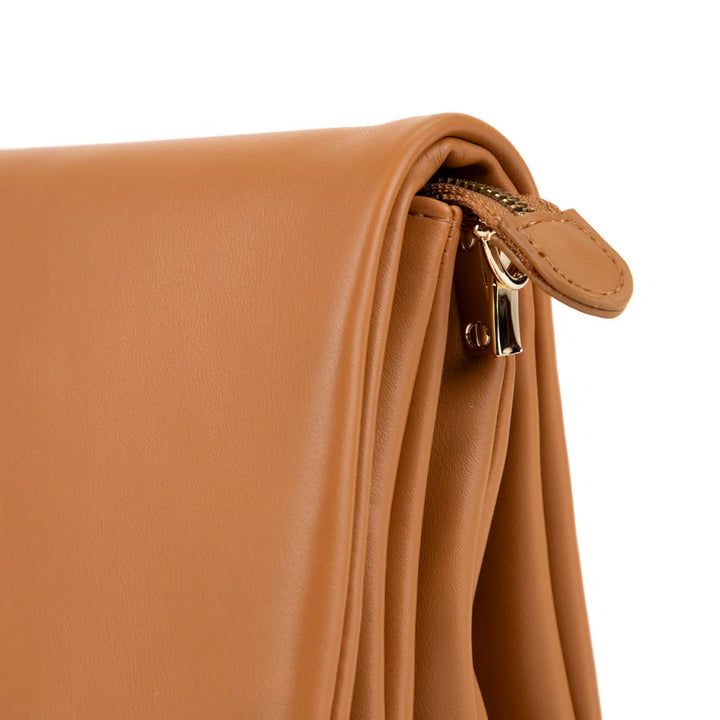 RIONA XBODY 3-COMPARTMENT BRENDA "COGNAC"