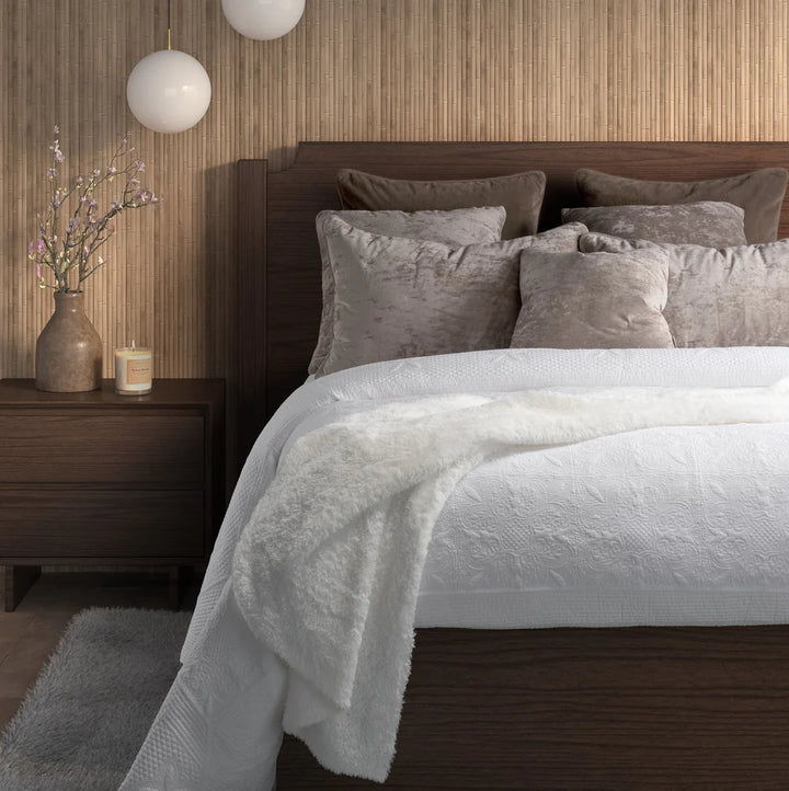 CARMEN WHITE VINTAGE QUILT - KING