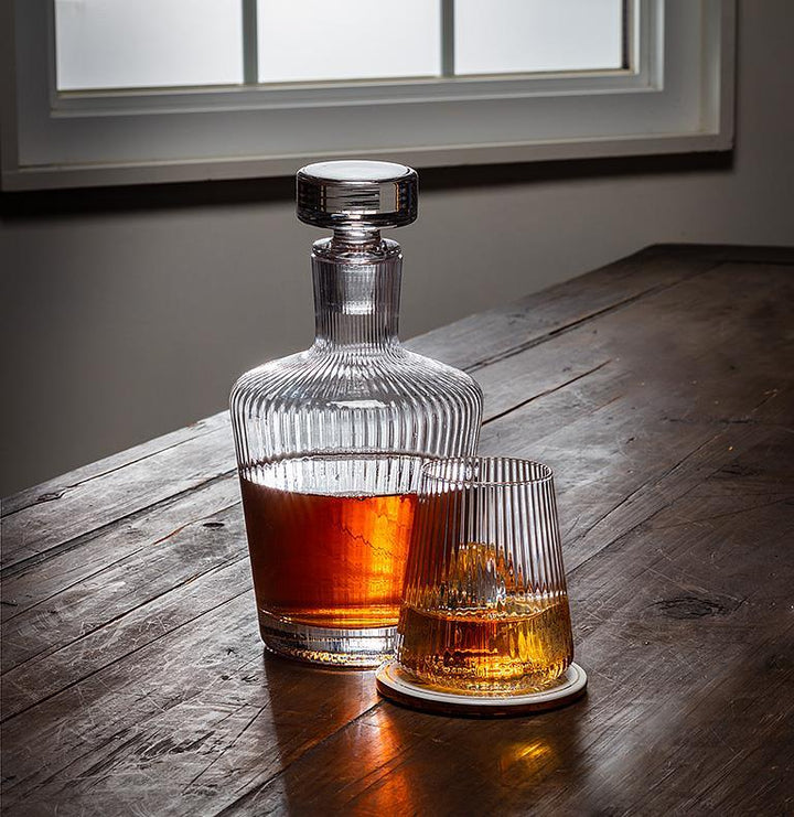 TIGHT OPTIC LIQUOR DECANTER 9''H 30OZ