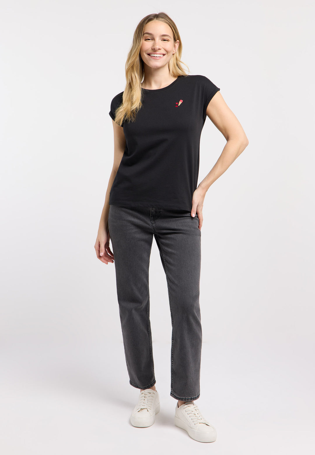 DIONA EMB TOP "BLACK"