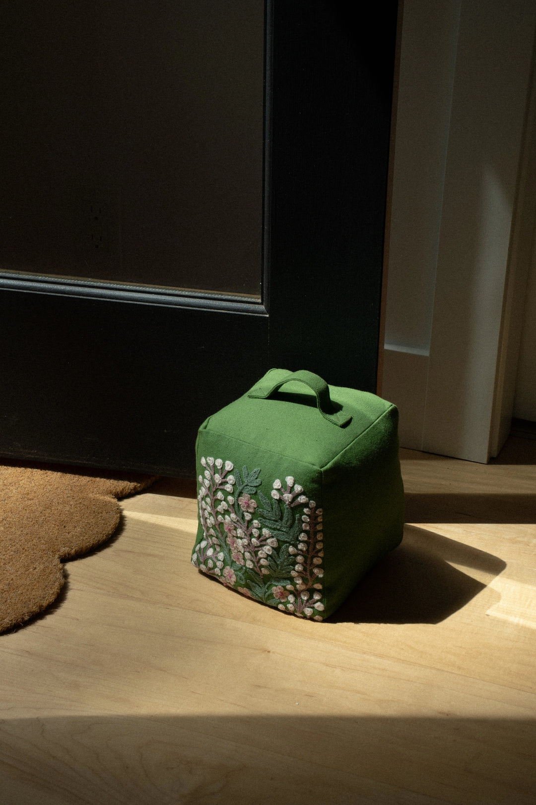 EMBROIDERED FLORAL DOORSTOP - GREEN