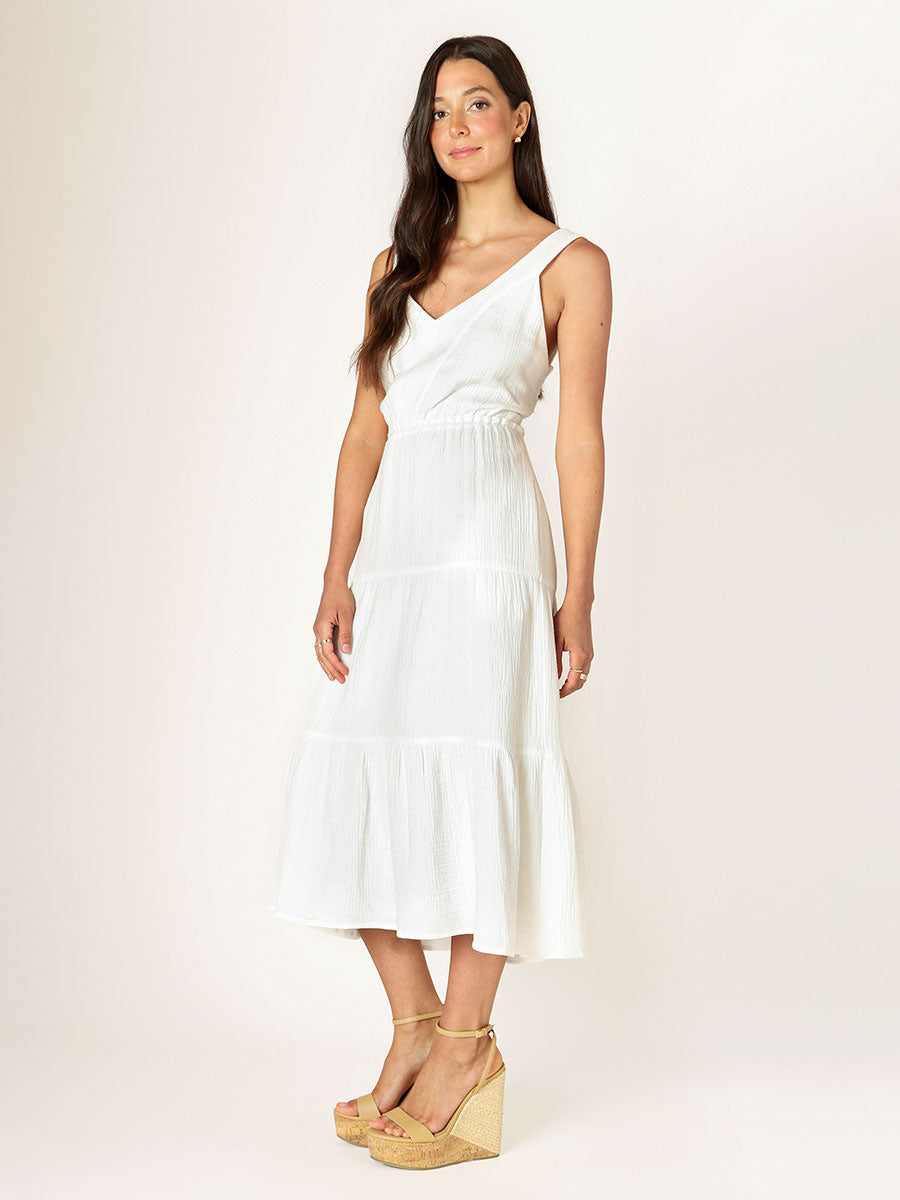 TEXTURED TIERED MIDI DRESS "OFF WHITE"