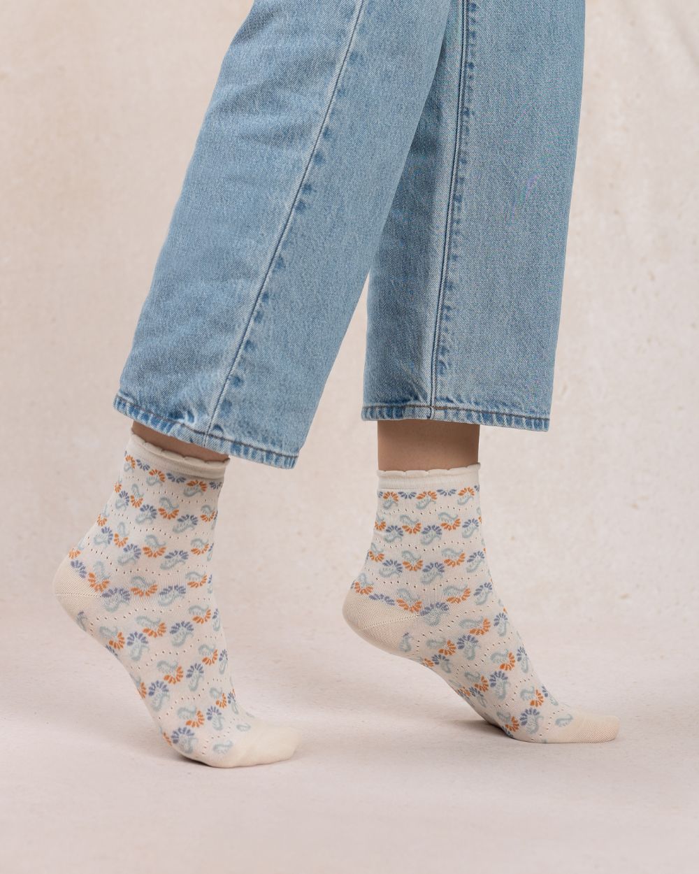 ALL-OVER CASHMERE SHORT SOCKS "ECRU"