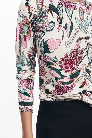 SWEATER WITH FLORAL DETAILS